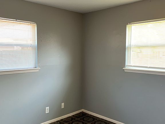 4th image of 1417 SW 77th Pl