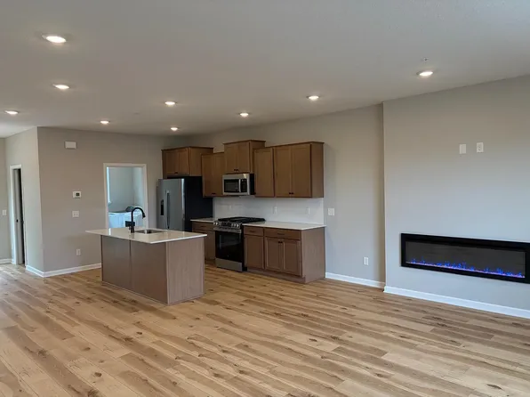 23164 Willow Dr, Rogers, MN 55374