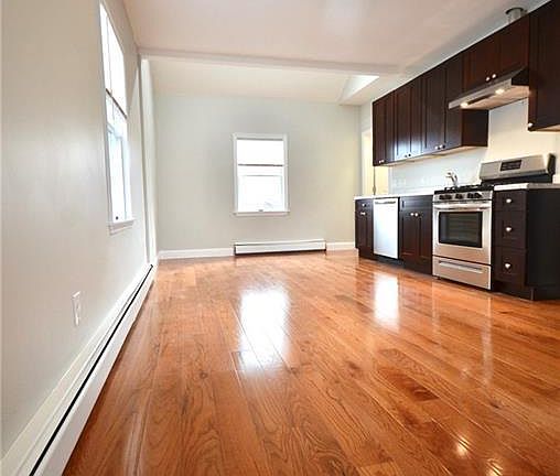 5th image of 16 Lincoln Ave Unit 1