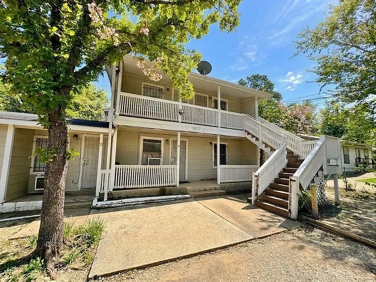 602 Lovett Ave — Photo 24