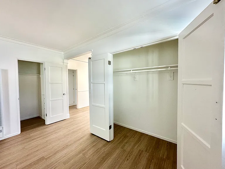 1325 N Fairfax Ave #10 — Photo 5