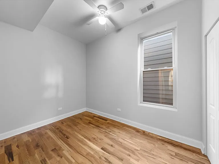 1253 N California Ave #2 — Photo 19
