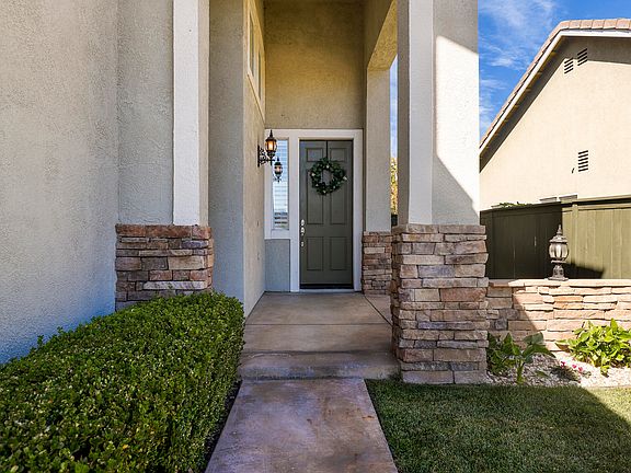 4th image of 20215 Gratland Dr