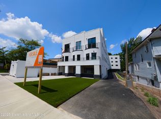 3865 Amboy Rd #4G, Staten Island, NY 10308