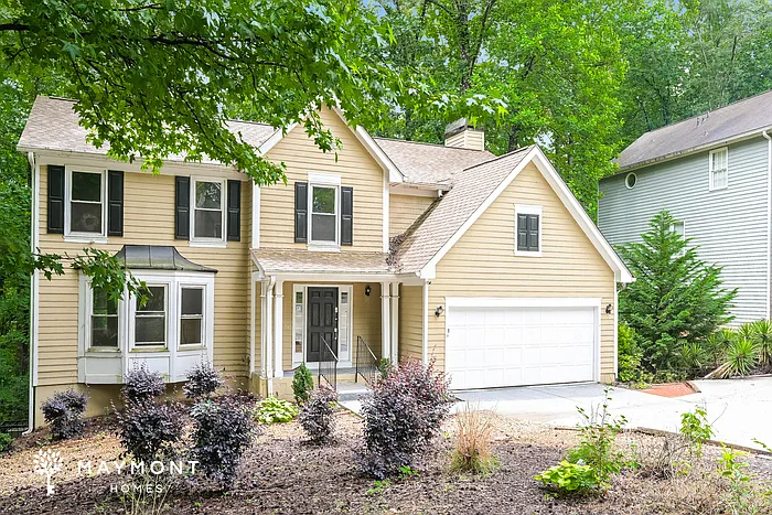 5 bed, 3.5 bath, 2556 sqft, $2,395 — Photo 2