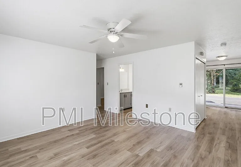 131 Biser St #2 — Photo 10