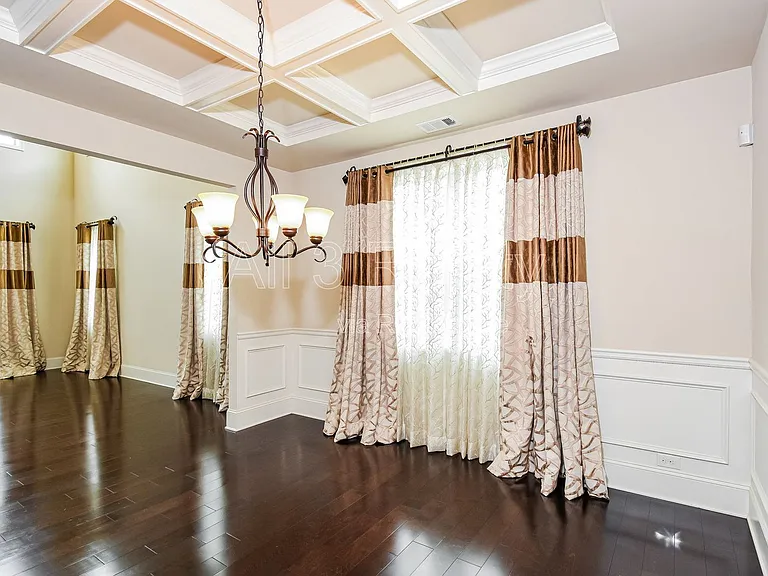 3738 Valley Spring Dr — Photo 7