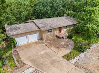 12 Wildwood Ln, Kimberling City, MO 65686