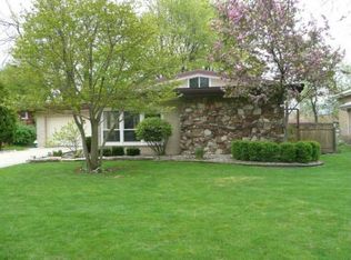 12413 S McVickers Ave, Palos Heights, IL