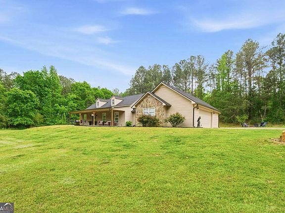 3rd image of 358 Youngs Farm Rd