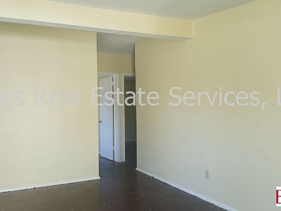 2nd image of 21 Cloverland Ct