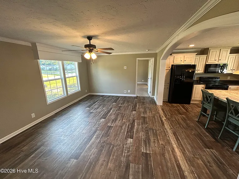 857 Nicholas Dr SW — Photo 5