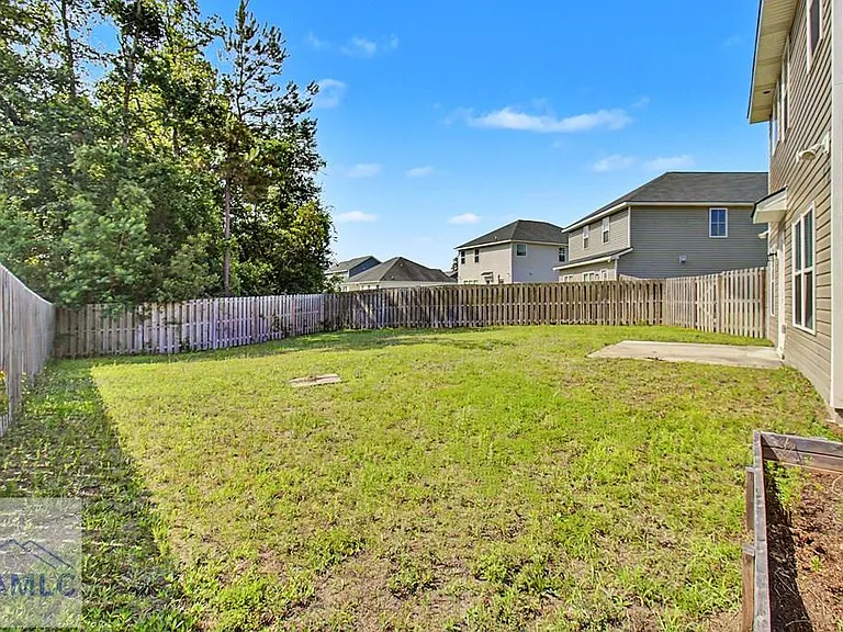 547 Fairview Cir — Photo 30