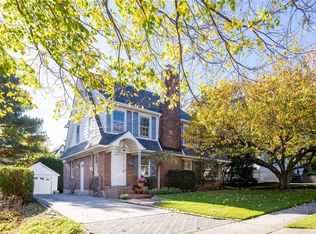 60 Vanderbilt Ave, Manhasset, NY 11030