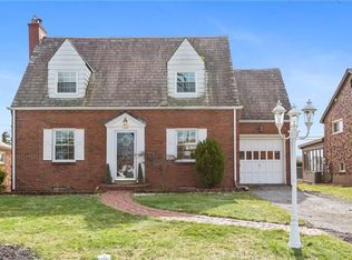 1296 Mooreridge Dr, Pittsburgh, PA 15227