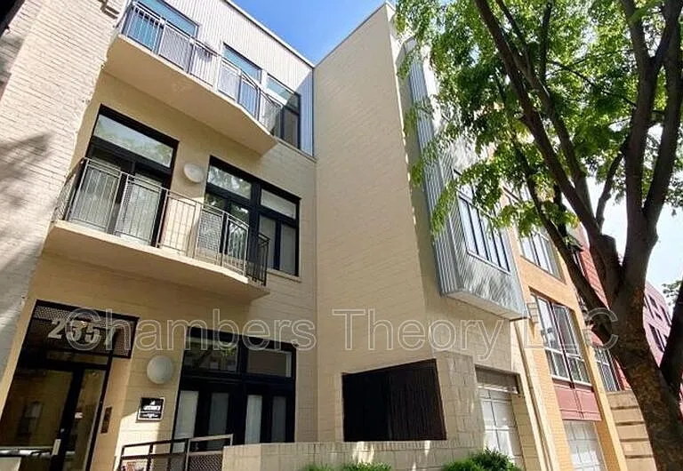 2357 Champlain St NW #102 — Photo 40
