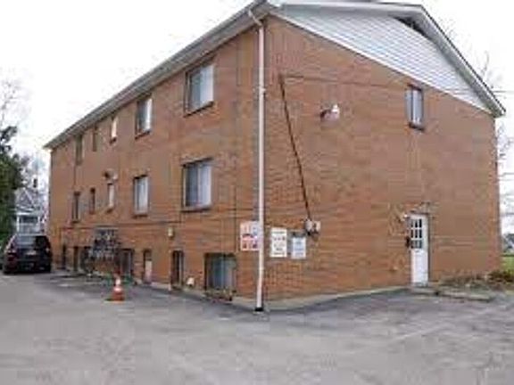 2nd image of 1207 W Fairview Ave Unit 7