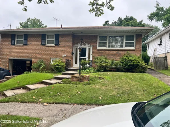 22 Scranton St, Staten Island, NY 10304