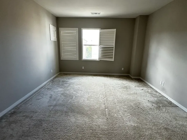 16251 Camden Cir — Photo 16