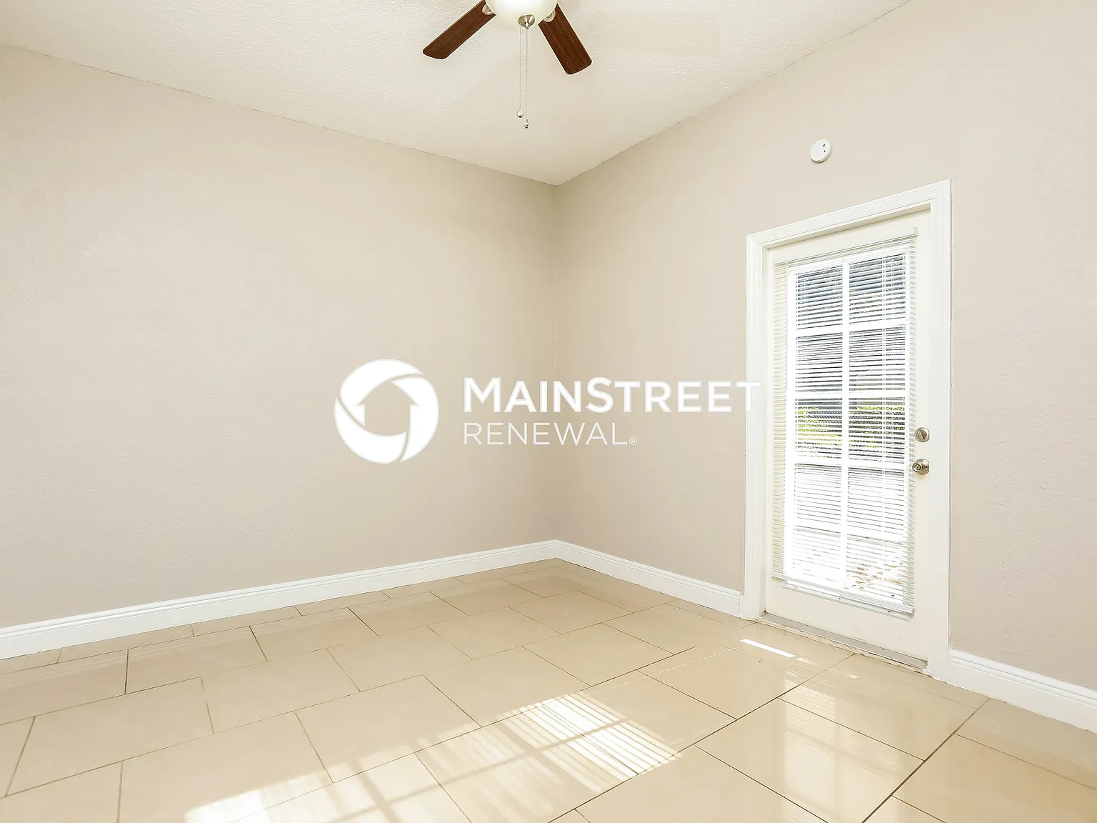 1123 Suncrest Dr — Photo 3