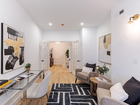 5th image of 413 S 51st St #2