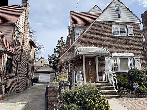 3rd image of 131-07 228th St