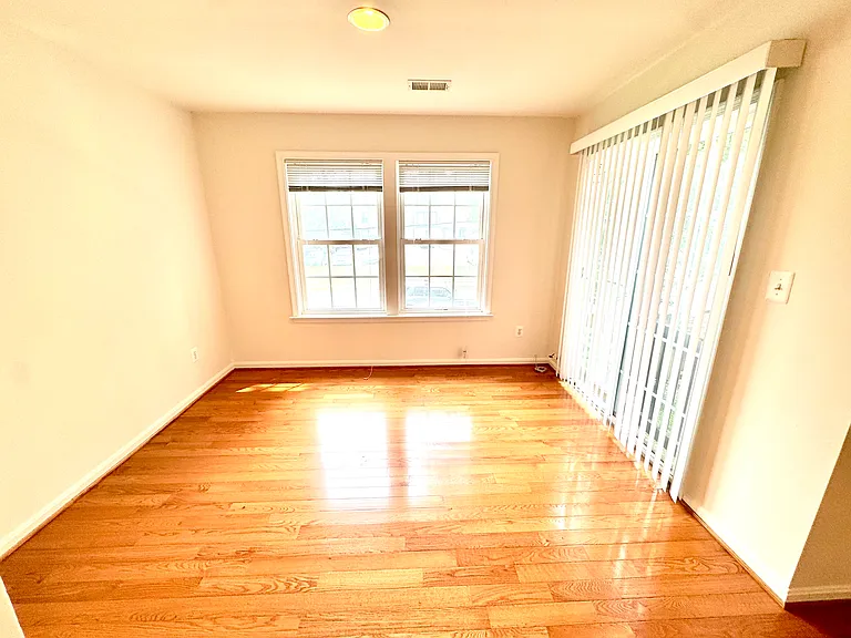 3381 Beechcliff Dr — Photo 36
