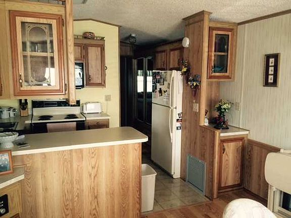 5th image of 183 Nettles Blvd