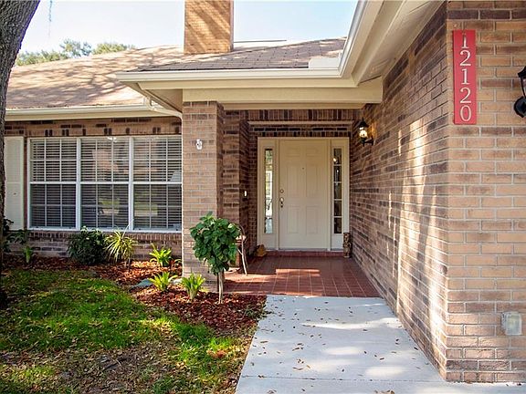 3rd image of 12120 Shady Forest Dr