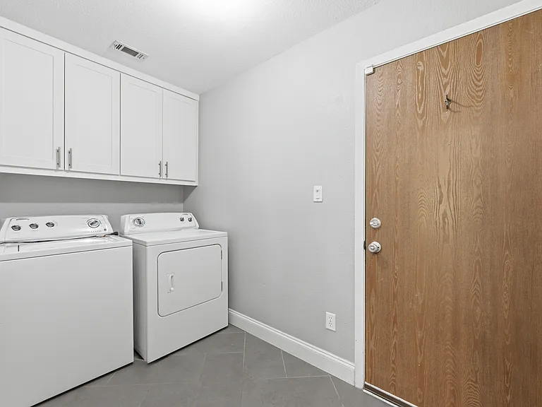 11826 Carshalton Dr — Photo 13