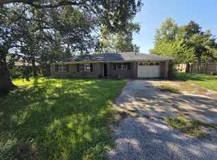 408 Dwyer St, Angleton, TX 77515