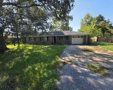 408 Dwyer St, Angleton, TX, 77515