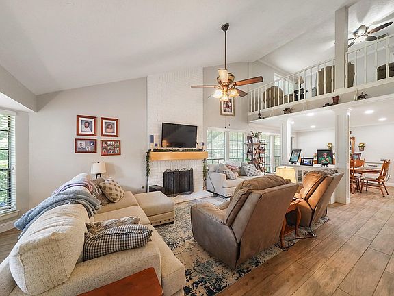 4th image of 8010 Pinyon Creek Ct