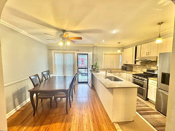 3rd image of 28-25 Hobart St #2