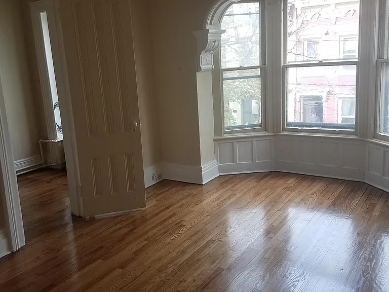 8 Irving St #2 — Photo 1