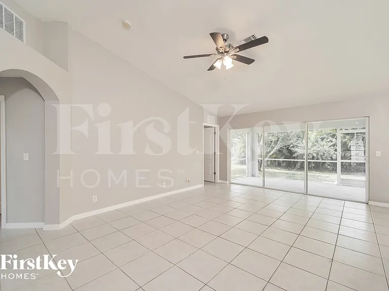 1411 NE 13th Ave — Photo 3