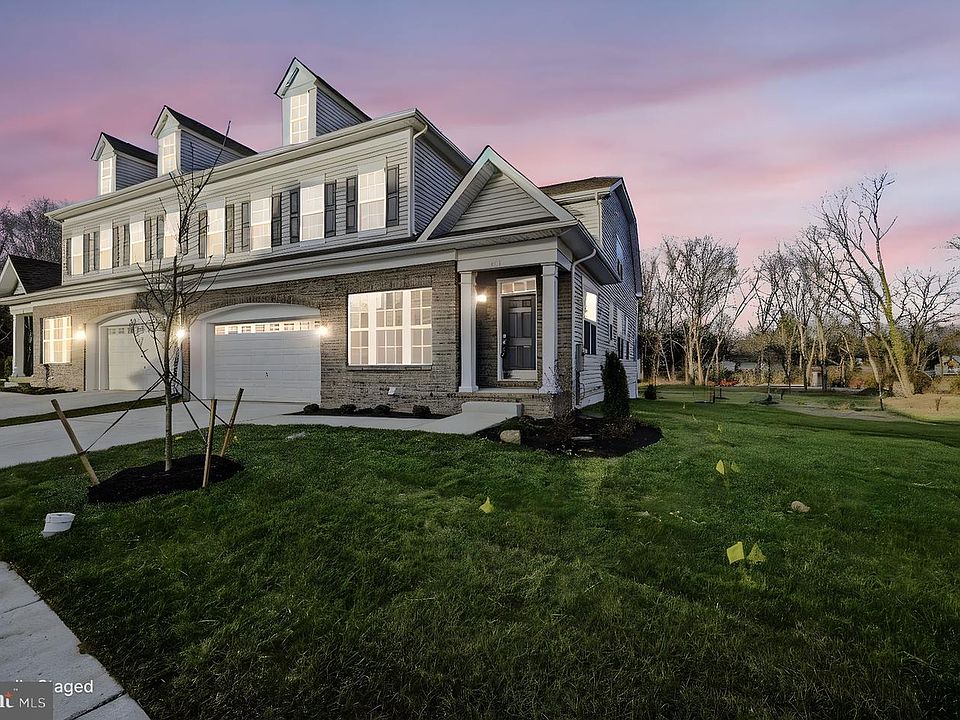 1st image of 271 Grove View Dr
