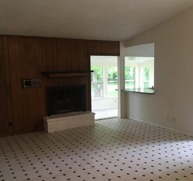 2nd image of 5603 Charwood Dr