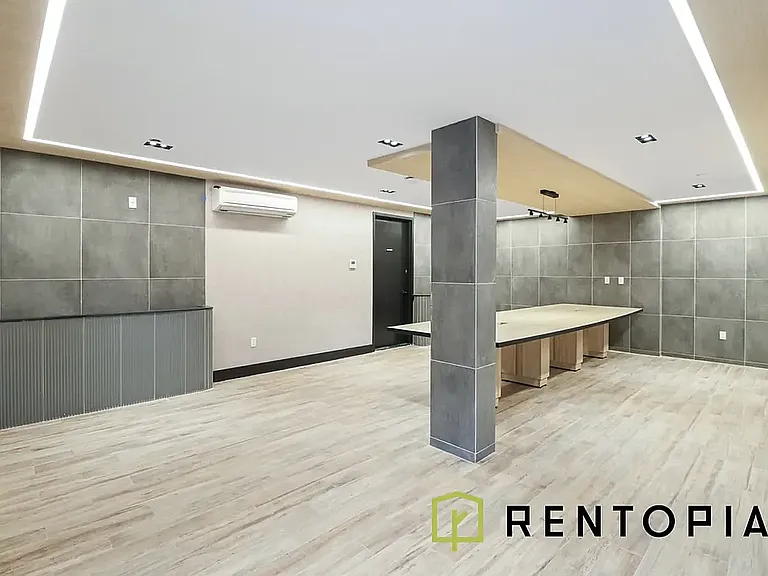 352 Meeker Ave #5L — Photo 8