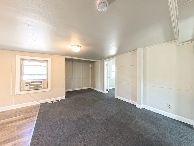2938 E Euclid Ave — Photo 5