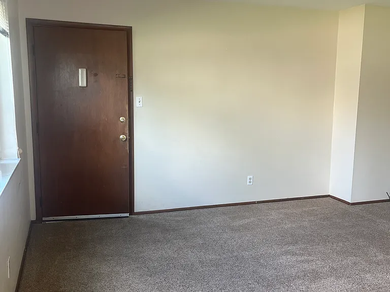 9530 Hyde Park Dr #B — Photo 3