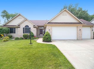 14100 Ellington Dr, Granger, IN 46530