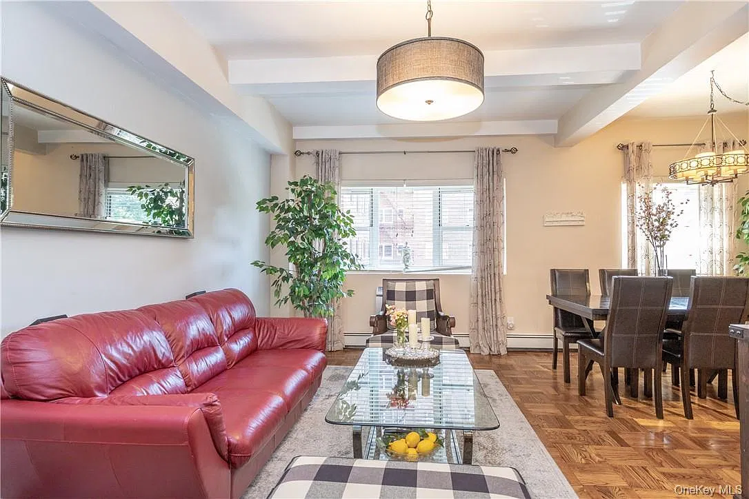 2 bed, 1.0 bath, 1200 sqft, $3,000 — Photo 2