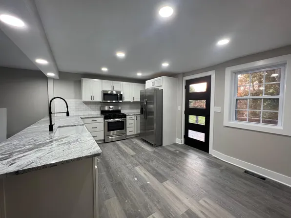 37384 Detroit Rd, Avon, OH 44011