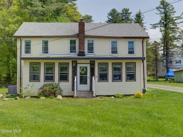 203 E Shore Rd W, Caroga Lake, NY 12032