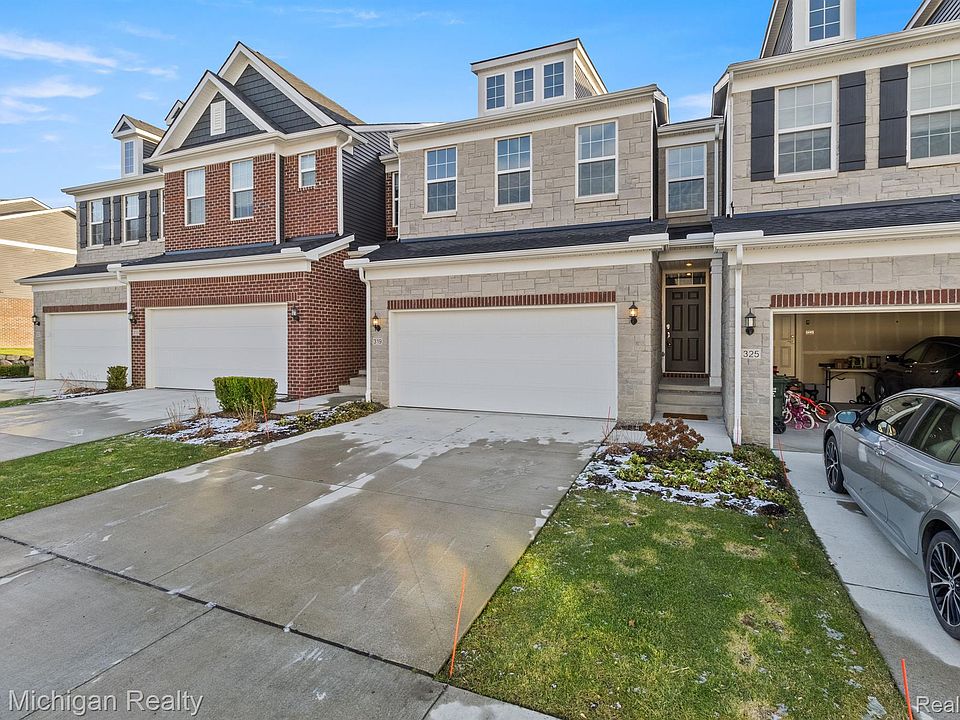 1st image of 319 Strawberry Dr