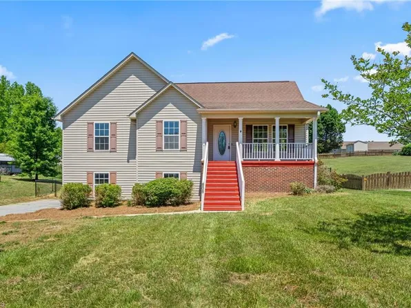 808 Arnold Rd, Lexington, NC 27295