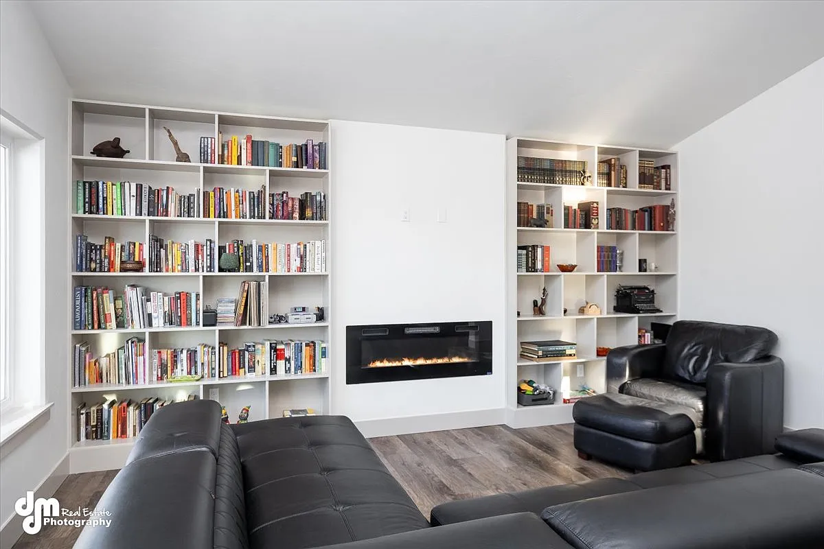 3 bed, 1350 sqft, $2,250 — Photo 1