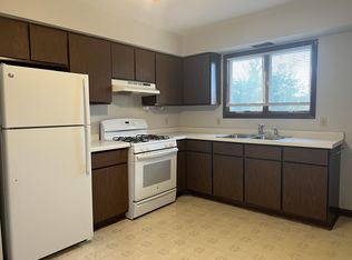 109 Town Crest Dr #2W, New Lenox, IL 60451