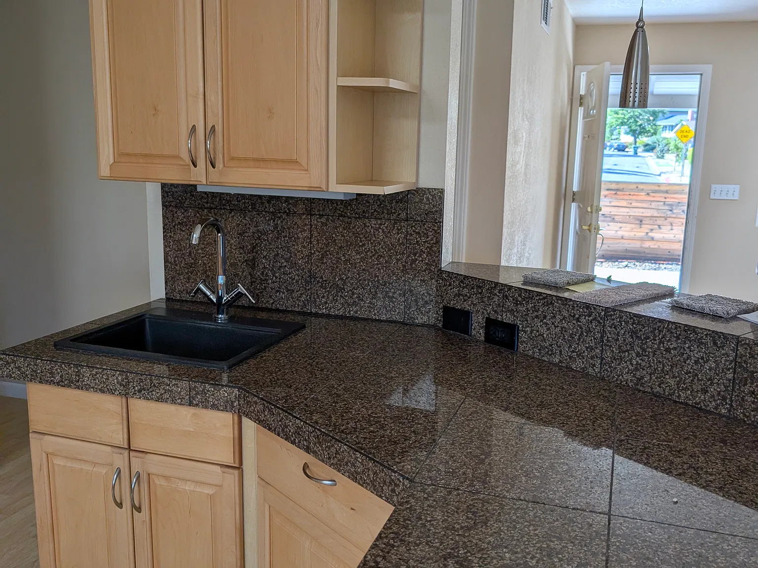 3 bed, 1238 sqft, $4,450 — Photo 3